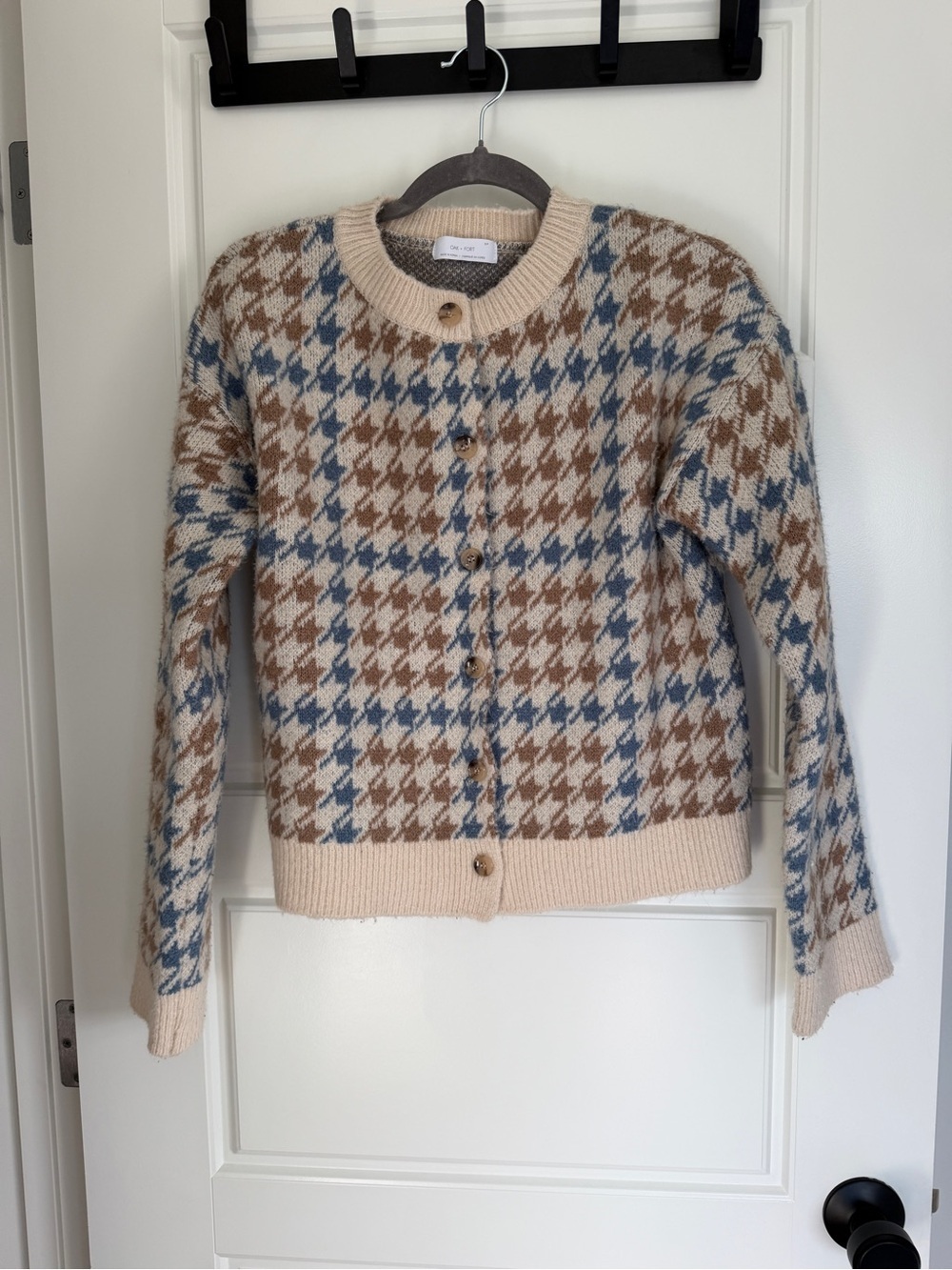 OAK + FORT Cream Cardigan with Blue & Brown Houndstooth - Picture 2 of 4